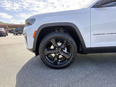 2026 Jeep Grand Cherokee - Photo 9