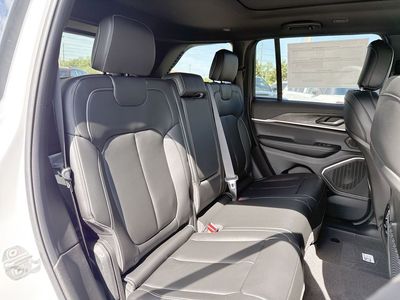 2026 Jeep Grand Cherokee - Photo 23