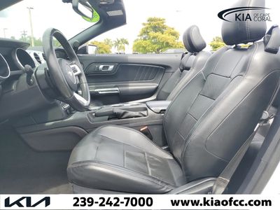 2020 Ford Mustang - Photo 16