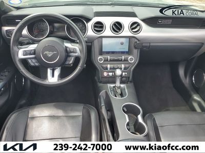 2020 Ford Mustang - Photo 13