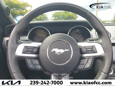 2020 Ford Mustang - Photo 21