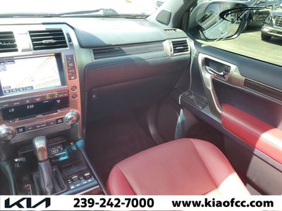 2020 Lexus GX - Photo 15
