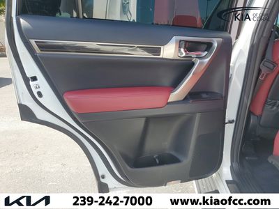 2020 Lexus GX - Photo 12
