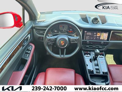 2023 Porsche Macan - Photo 17