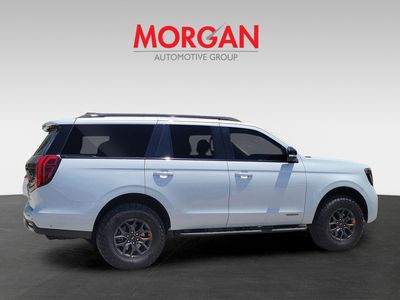 2025 Ford Expedition - Photo 2