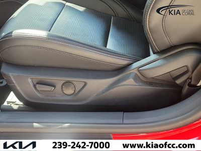 2024 Ford Mustang - Photo 15