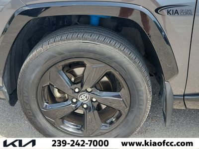 2020 Toyota RAV4 - Photo 6
