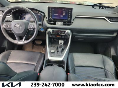 2020 Toyota RAV4 - Photo 14