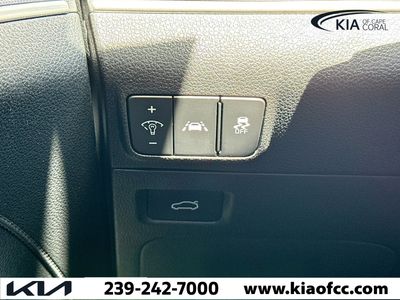 2023 Kia K5 - Photo 32