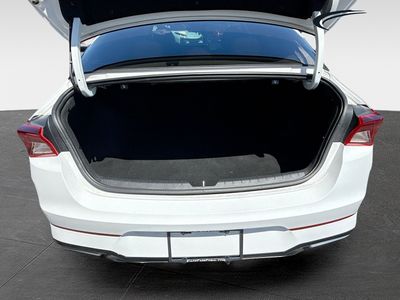 2023 Kia K5 - Photo 9