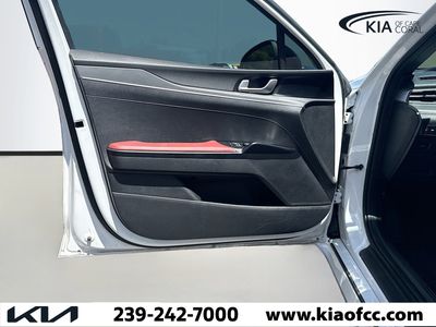 2023 Kia K5 - Photo 19