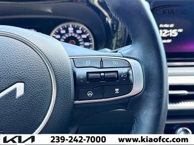 2023 Kia K5 - Photo 35