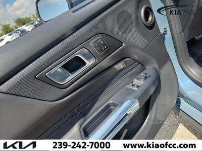2025 Ford Mustang - Photo 13