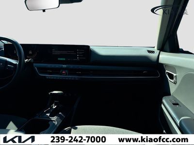 2025 Kia K4 - Photo 17