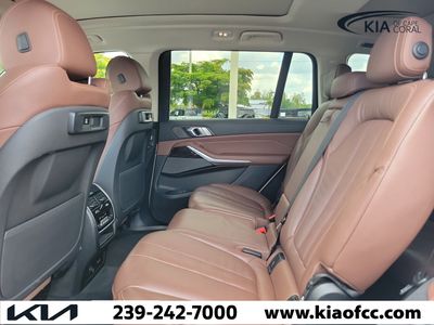 2020 BMW X7 - Photo 18