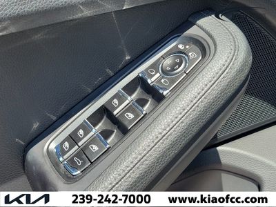 2021 Porsche Macan - Photo 28
