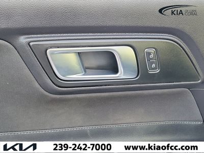 2019 Ford Mustang - Photo 18