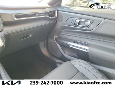 2025 Ford Mustang - Photo 17