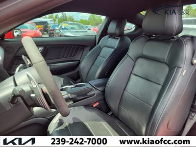 2016 Ford Mustang - Photo 17