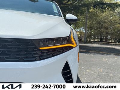 2023 Kia K5 - Photo 9