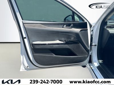 2023 Kia K5 - Photo 20