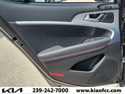 2023 Genesis G70 - Photo 12
