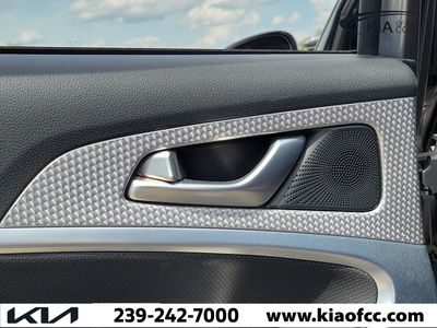 2023 Genesis G70 - Photo 13