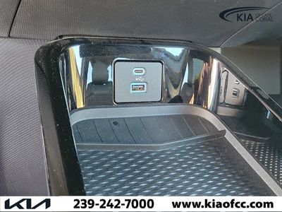 2022 Ford Mustang Mach-E - Photo 28