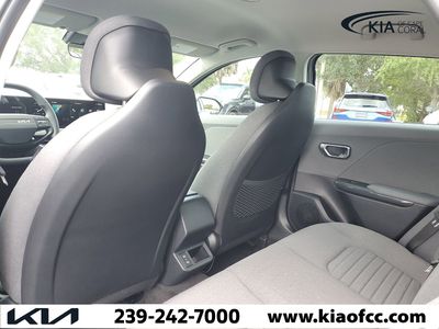 2025 Kia K4 - Photo 10