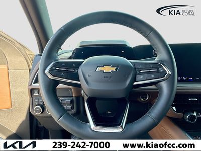 2025 Chevrolet Suburban - Photo 37