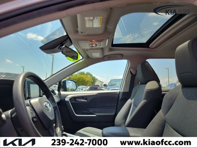 2021 Toyota RAV4 - Photo 24