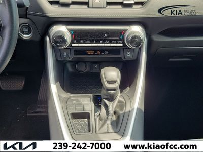 2021 Toyota RAV4 - Photo 23