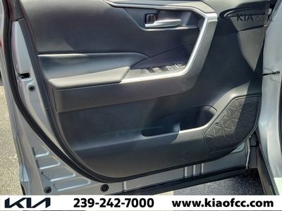 2021 Toyota RAV4 - Photo 27
