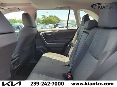 2021 Toyota RAV4 - Photo 15
