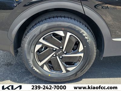 2025 Kia Sportage Hybrid - Photo 9
