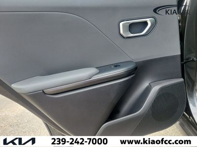 2025 Kia K4 - Photo 10