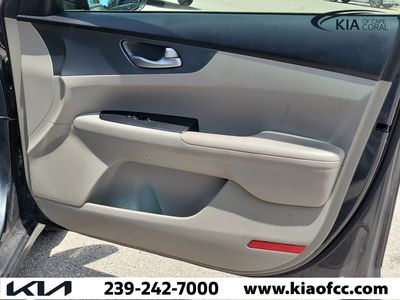 2020 Kia Forte - Photo 25