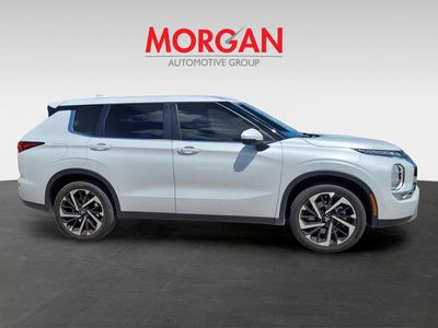 2023 Mitsubishi Outlander - Photo 2