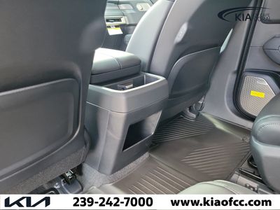 2027 Kia Telluride Hybrid - Photo 15