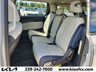 2026 Kia Carnival Hybrid - Photo 13