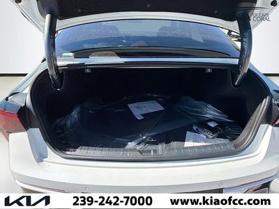2026 Kia K5 — photo 11 view