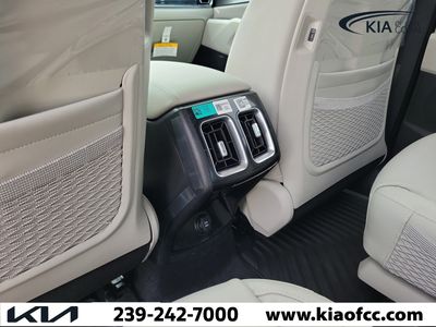 2026 Kia Sorento Hybrid — photo 14 view