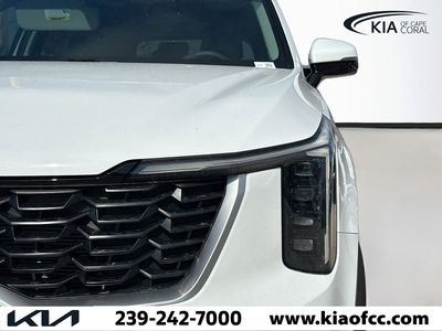 2026 Kia Sorento — photo 8 view