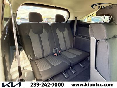 2026 Kia Sorento — photo 18 view