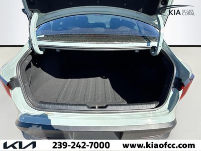 2025 Kia K4 - Photo 11