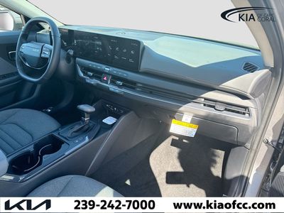 2025 Kia K4 - Photo 12