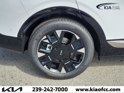 2026 Kia Sportage — photo 9 view