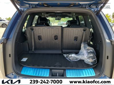 2027 Kia Telluride Hybrid - Photo 11