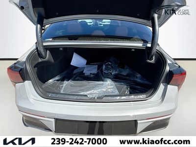 2026 Kia K5 - Photo 11