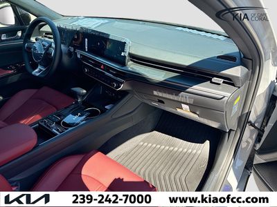 2026 Kia K5 - Photo 13